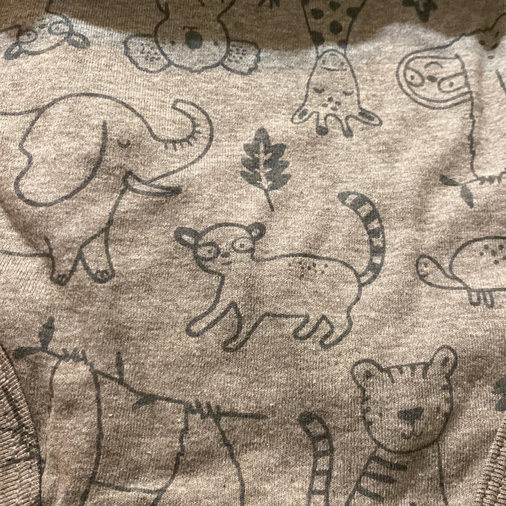 Carter’s Baby layette onesie’s 6 months - Picture 6 of 8